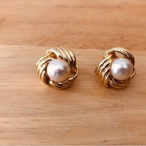 Vintage 1980s Earrings Gold Tone Chunky Faux Pearl Fashion Jewelry